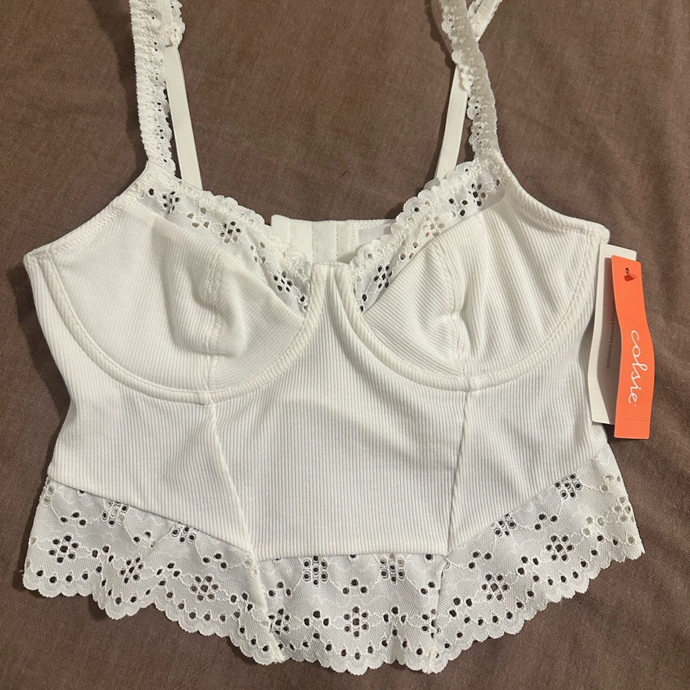 Colsie Ivory Lace Detail Top